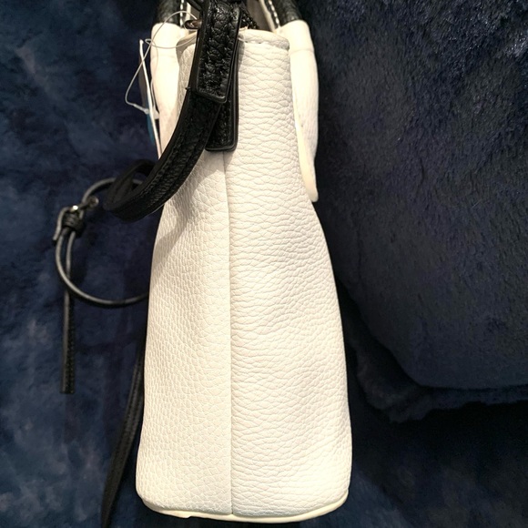 Liz Claiborne NWT LC Carman Mini Bag Crossbody Black & White - Picture 6 of 9